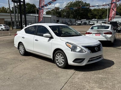 2016 Nissan Versa SV