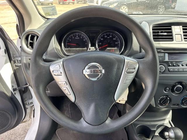 2016 Nissan Versa SV