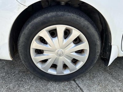 2016 Nissan Versa SV