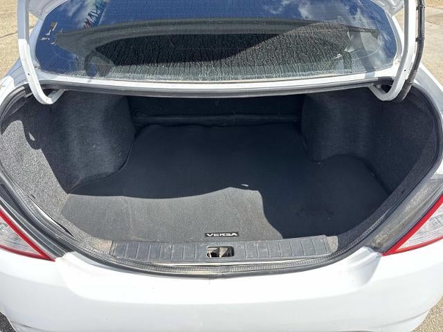 2016 Nissan Versa SV