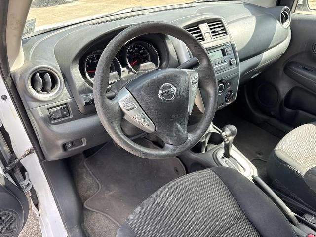 2016 Nissan Versa SV